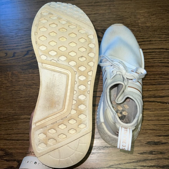 Adidas NMD R1 - Picture 4 of 5